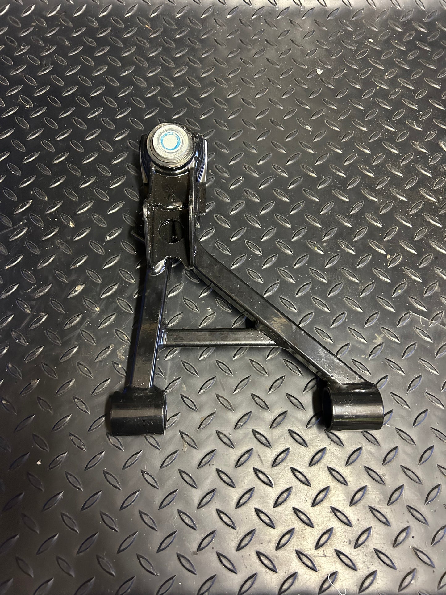 UPPER Suspension ARM Right 5ND-F3550-13