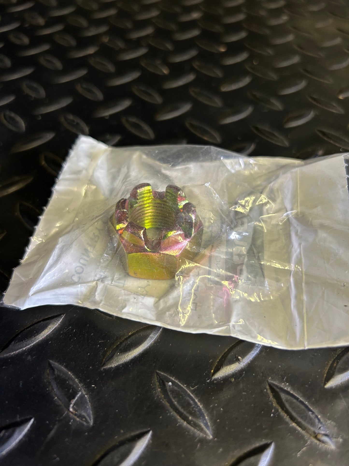 Castle Nut, 18 mm x 1.5 mm, Part 7547337