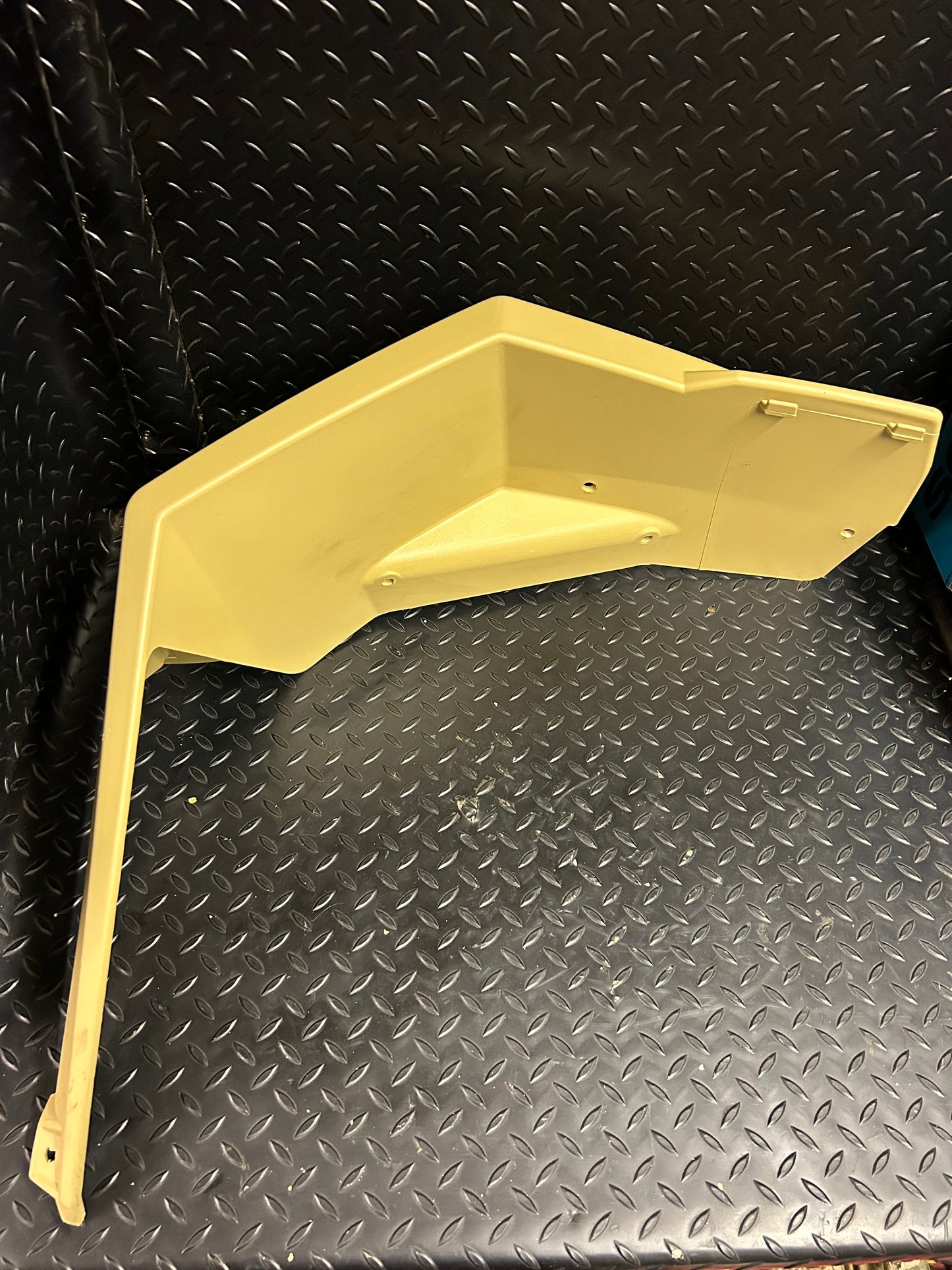 FENDER FLARE, LH