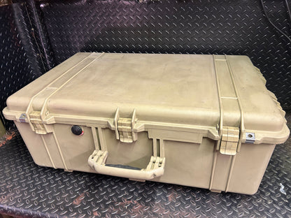 Peli 1650 Pelicase in tan
