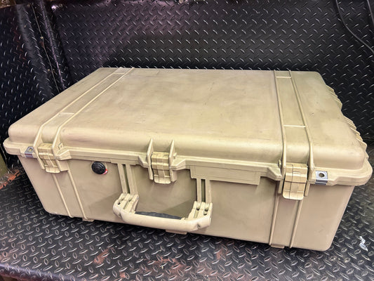 Peli 1650 Pelicase in tan