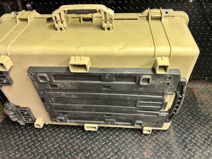 Peli 1650 Pelicase in tan