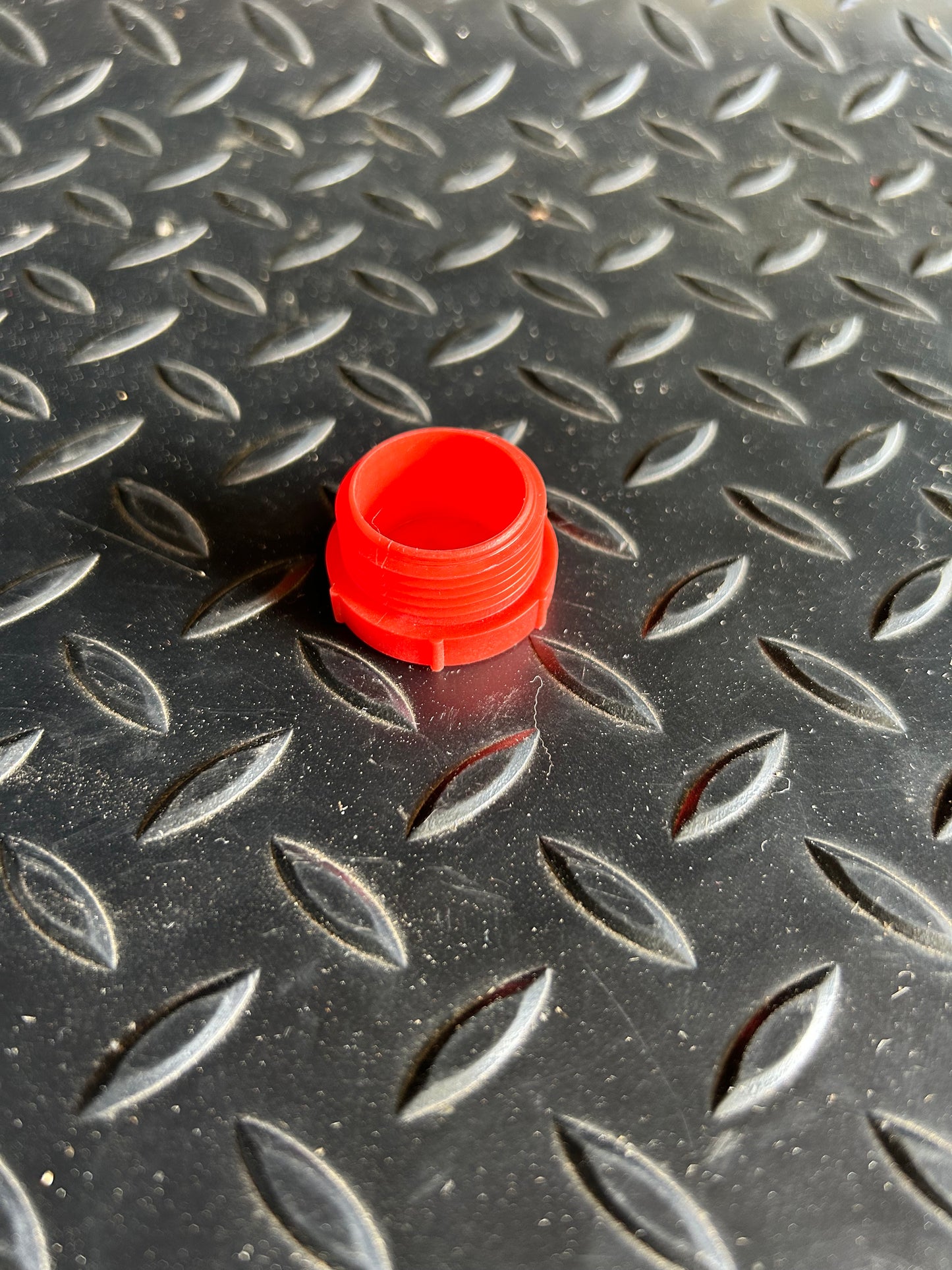 Logic Trailer Dust Cap Red