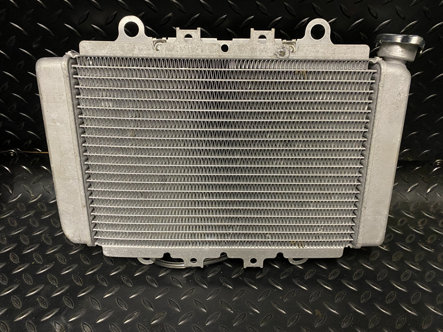 Yamaha Radiator 5ND-E240A-01